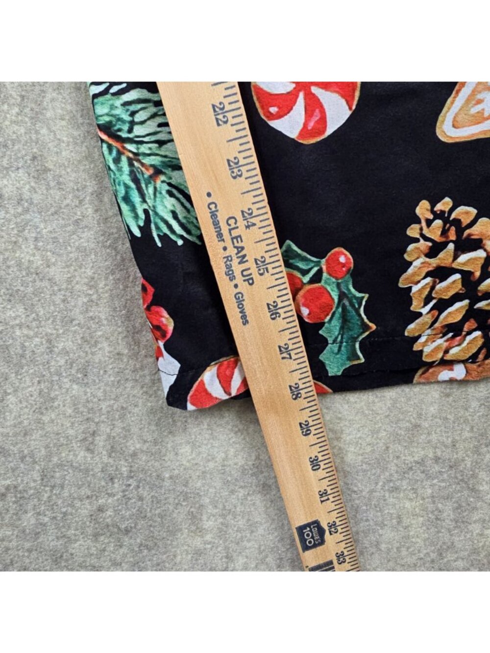 Christmas-Themed Unisex Pajama Pants With Vibrant Gingerbread & Candy Print - Picture 4 of 5
